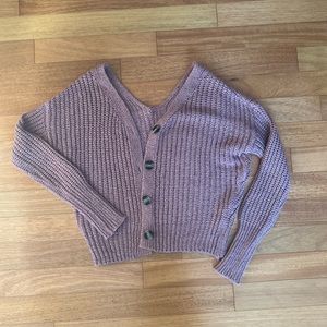 Knitted croped buttoned sweater
